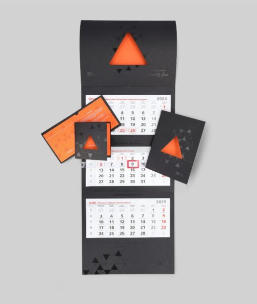 kalendarze dizlene z wycinana glowką dla firm