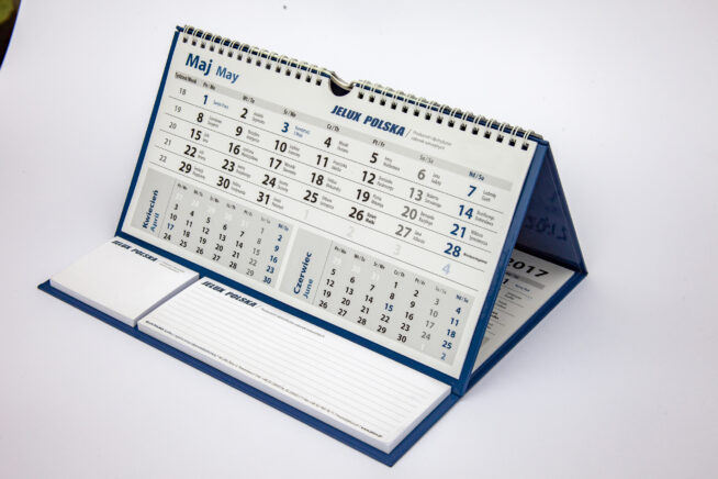 jelux kalendarz biurkowy scienny piramidka notes hybryda bezdaty 2 654x436