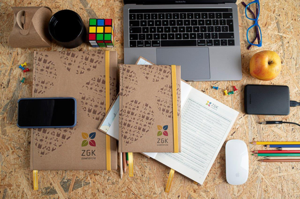 zgk kalendarze ksiazkowe eco kraft gumka tasiemka 2021 usuniete 1024x682