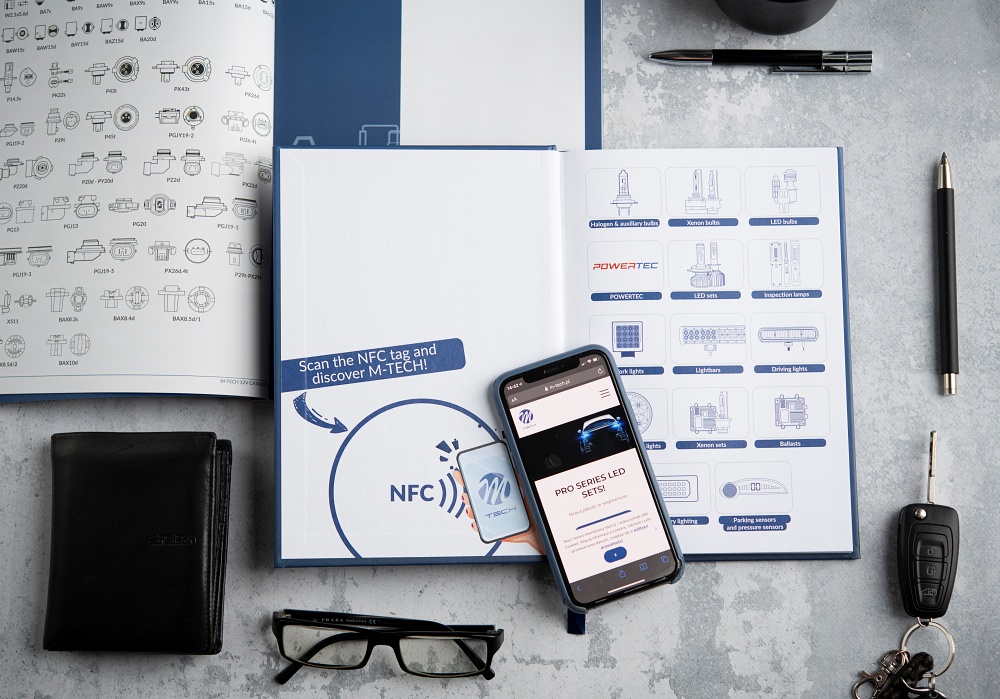 NFC vs QR – dlaczego „tap” wygrywa w&nbsp;realnym użyciu